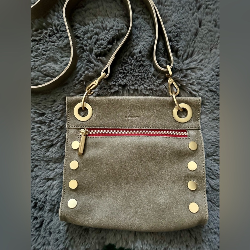 Hammitt Tony Small Crossbody in Pewter/Brushed Gold Red Zip - Picture 2 of 15
